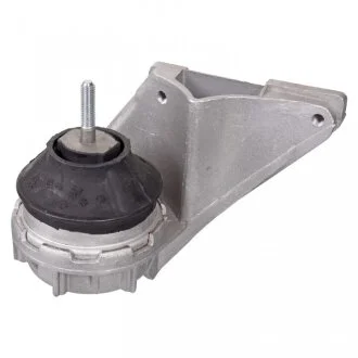 Опора двигуна гумометалева AUDI 100/A6 1990-1997 L -ua SWAG 30 13 0032