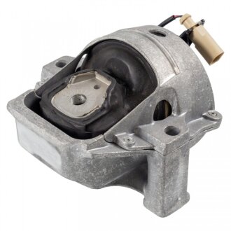 Опора двигуна SWAG 30939157