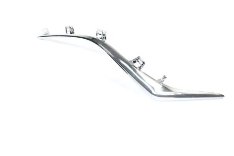 Молдинг решітки радіатора пра. MAZDA 3 13-16 TEMPEST 034 4628 992