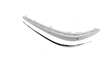 Накладка бампера пер. лів. MB 211 02-06 TEMPEST 035 0325 923