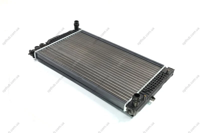 Радіатор охолодження VW PASSAT 96-05,A4,A6 (2,4-2,8L,2,5TD MT) TEMPEST TP.151060497 (фото 1)