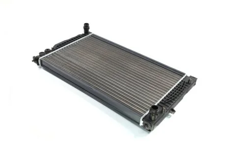 Радіатор охолодження VW PASSAT 96-05,A4,A6 (2,4-2,8L,2,5TD MT) TEMPEST TP.151060497