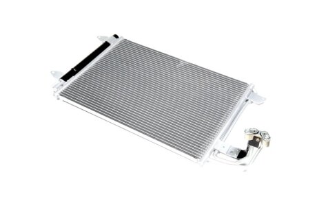 Конденсатор кондиціонера SKODA OCTAVIA 04-, VW CADDY 04-, GOLF V, VI TEMPEST TP.1594684