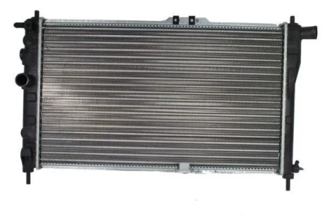 Радіатор двигуна (мкпп) DAEWOO CIELO, NEXIA 1.5 06.94-12.02 THERMOTEC D70002TT