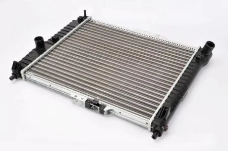 Радіатор двигуна (мкпп) CHEVROLET AVEO / KALOS DAEWOO KALOS 1.2-1.6 09.02- THERMOTEC D70010TT