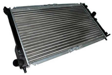 Радіатор двигуна (мкпп) DAEWOO LANOS, NUBIRA 1.3-2.0 02.97- THERMOTEC D70018TT