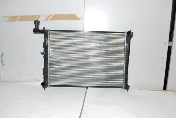 Радіатор двигуна (мкпп) HYUNDAI ELANTRA IV, I30 KIA CEE\'D, PRO CEE\'D 1.4-2.0LPG 06.06-02.13 THERMOTEC D70301TT (фото 1)