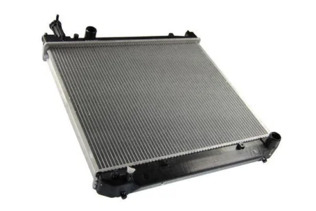 Радіатор двигуна (мкпп) TOYOTA HIACE / COMMUTER V, HIACE IV, HIACE V 2.5D 08.01- THERMOTEC D72017TT