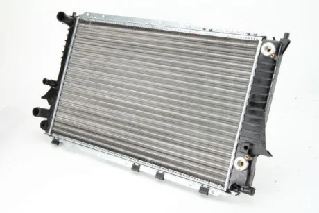 Радіатор двигуна (акпп) AUDI 100 C3, 100 C4, A6 C4, A6 C5 1.8-4.2 01.90-01.05 THERMOTEC D7A016TT