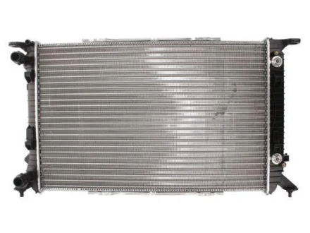 Радіатор двигуна (акпп) AUDI A4 ALLROAD B8, A4 B8, A5, A6 C7, A7, Q3, Q5 PORSCHE MACAN 1.8-2.0H 10.07- THERMOTEC D7A025TT