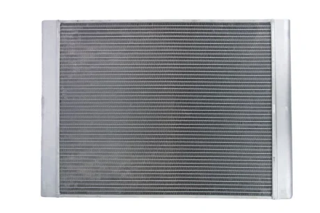 Радіатор двигуна (мкпп) BMW 5 (E39), 5 (E60), 5 (E61), 6 (E63), 6 (E64), 7 (E65, E66, E67) 2.0-6.0 09.00-12.10 THERMOTEC D7B028TT