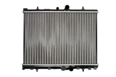 Радіатор двигуна CITROEN BERLINGO, C4, C4 I, XSARA PEUGEOT 307, PARTNER 1.6-2.0D 08.00-12.18 THERMOTEC D7P033TT