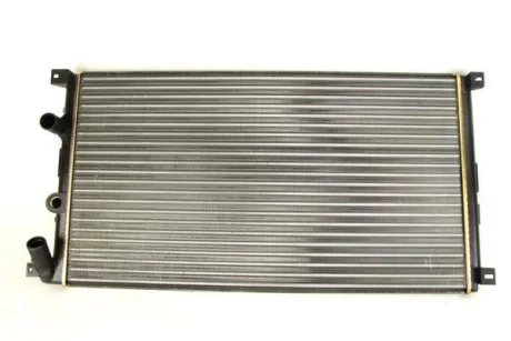 Радіатор двигуна (мкпп) NISSAN INTERSTAR OPEL ARENA, MOVANO A RENAULT MASTER II 1.9D-2.8D 01.97- THERMOTEC D7R011TT