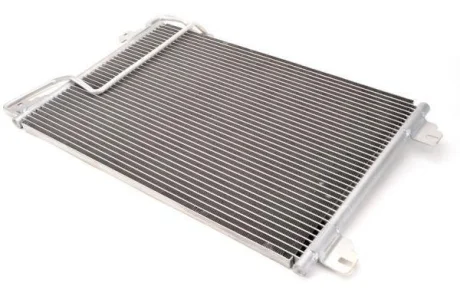 Радіатор кондиціонера RENAULT MEGANE I, MEGANE I CLASSIC, MEGANE I COACH, MEGANE SCÉNIC, SCENIC I 1.4-2.0 01.96-09.03 THERMOTEC KTT110103