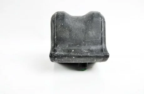 Втулка стабілізатора переднього R Toyota Auris 06-18 Corolla Mark X (вир-во Toyota) TOYOTA 4881512390