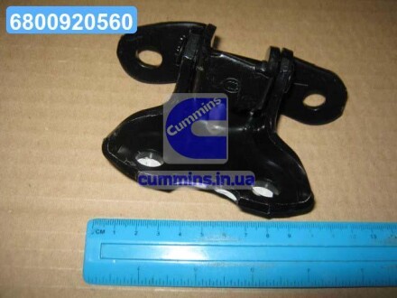 Петля дверей передня L низ Camry 11- Auris LC Prado RAV4 Prius Lexus TOYOTA 6874012120