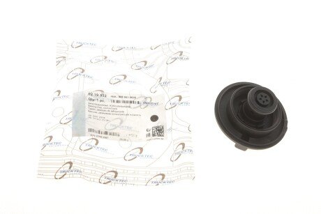 Кришка бачка розширювального MB OM646/651 2.2CDI AUTOMOTIVE UA63 TRUCKTEC 02.19.332