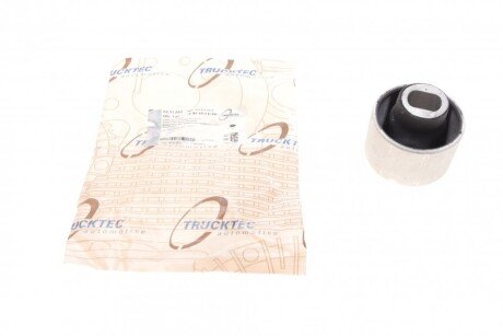 Сайлентблок важеля (переднього/знизу/спереду) MB (W211) 02-08 (повздовжнього) (opt-om) TRUCKTEC 02.31.053