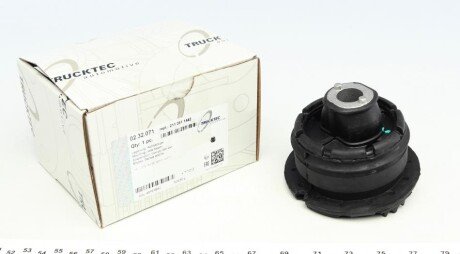 Сайлентблок балки (задньої/зверху/спереду/ззовні) MB E-class (W211/S211) 02-09 (opt-om) TRUCKTEC 02.32.071