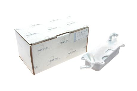 Радіатор масляний TRUCKTEC 07.18.081