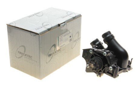 Помпа води Audi A3-A8 1.8TFSI/2.0TFSI/Skoda Octavia 1.8TSI/2.0RS/VW Golf V/VI 2.0TSI 06- UA63 TRUCKTEC 07.19.294