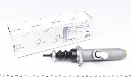 Циліндр зчеплення (головний) Audi 100/A6 82-97 (d=19.05mm) AUTOMOTIVE UA63 TRUCKTEC 07.23.001