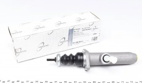 Циліндр зчеплення (головний) Audi 100/A6 82-97 (d=19.05mm) AUTOMOTIVE UA63 TRUCKTEC 07.23.001