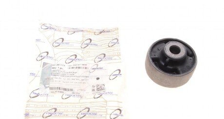 Сайлентблок важеля (переднього/знизу/ззаду) VW Golf VII 1.2-2.0TDI 12- AUTOMOTIVE UA63 TRUCKTEC 07.30.177