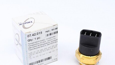 Датчик увімкнення вентилятора VW Caddy II 1.4-1.9TDi/MB Vito (W638) 95-04 (3 конт.) (102-92/95- UA63 TRUCKTEC 07.42.015