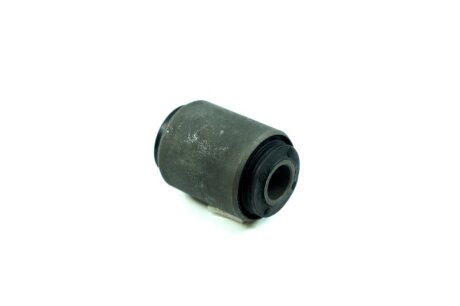 Сайлентблок важеля RENAULT 11, 21, 9, RAPID, SUPER 5 81-98 перед. міст TRW JBU160