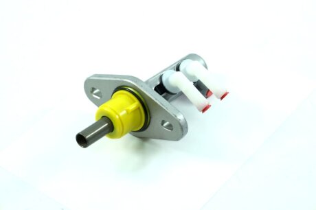 Циліндр головний гальм. MB TRW PML217