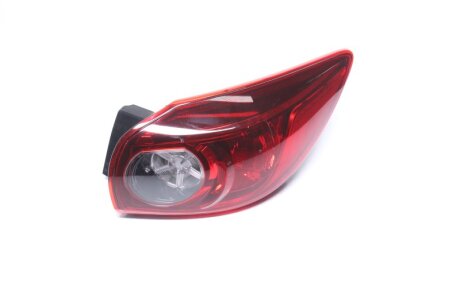 Ліхтар задн. пра. MAZDA 3 13-16 TYC 11-E095-05-2B