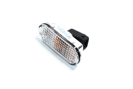 Вказ. пов. на крилі лів.=пра. VW TYC 18-3585-05-2M