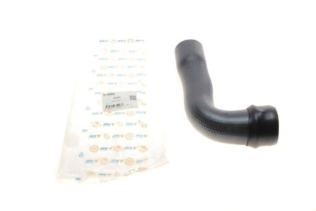 Патрубок інтеркулера Skoda Octavia II/Passat B6 2.0TDI 05- UCEL UA63 UC-EL 65443