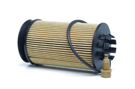 Фильтр масляный MITSUBISHI CANTER 3.0 DiTD 13-(OE) (произ-во) UFI 25.092.00