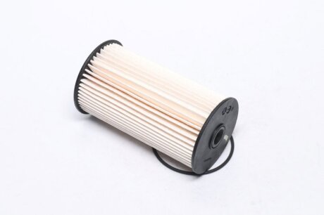 Фільтр паливний SKODA OCTAVIA 03-, VW GOLF V, PASSAT UFI 26.007.00