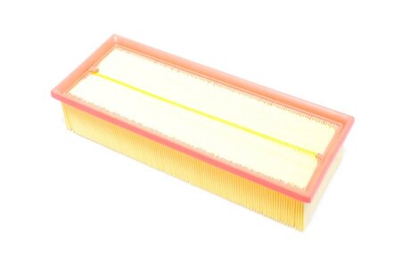 Фільтр повітряний VW GOLF, PASSAT, SKODA OCTAVIA 04- UFI 30.187.00