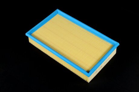 Фільтр повітряний VW PASSAT 88-97, AUDI 100, A6 90-97 UFI 30.946.00