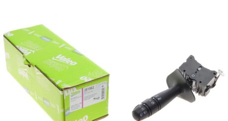 Перемикач підрульовий Renault Kangoo 97- (L) (повороти/світло/туманки) UA63 Valeo 251562