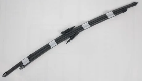 Щетка стеклоочистителя К-Т БЕСКАРКАСНЫЙ SILENCIO® / 700/550 MM / VF416 Valeo 574329