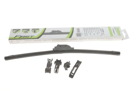 Щітка склоочис. 450 безкаркасна First Multiconnection (вир-во) Valeo 575003