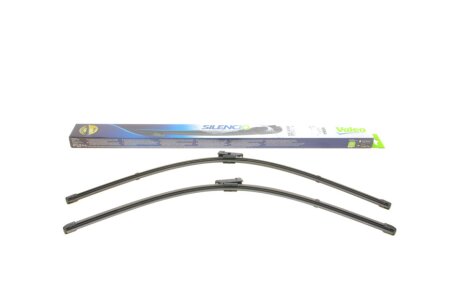 Щитка стеклоочистителя (700/650mm) VW Crafter 16- (opt-om) Valeo 577954