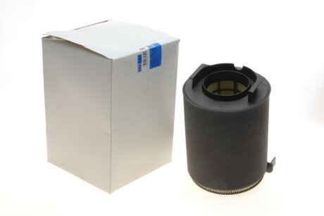 Фільтр повітряний VOLKSWAGEN GOLF 1.6 PETROL/FUEL 11/2007->12/2008 Valeo 585742