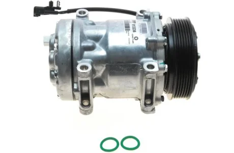 Компресор кондиціонера Valeo 813236