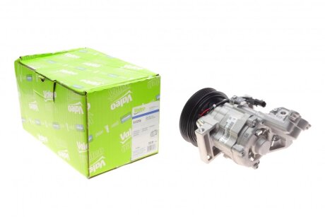 Компресор кондиціонера Dacia Dokker/Duster/Logan/Sandero 1.5 dCi/1.6 LPG 08- (opt-om) Valeo 813256