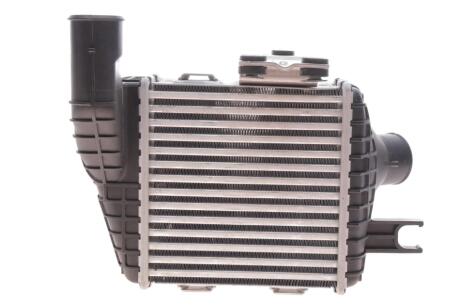 Радіатор (інтеркулер) охолодження повітря в системі наддуву Valeo 818349