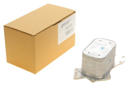 Радіатор масляний VW Phaeton/Touareg 3.0TDI 02-18 (теплообмінник) (opt-om) Van Wezel 03013707