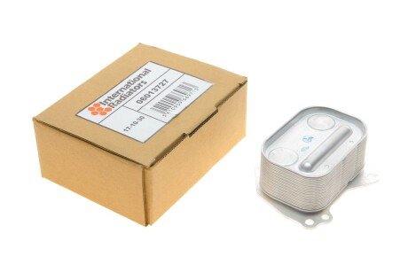 Радіатор оливний BMW 1 (F20/F21)/3 (F30/F80) 11- N13 B16 (теплообмінник) (opt-om) Van Wezel 06013727