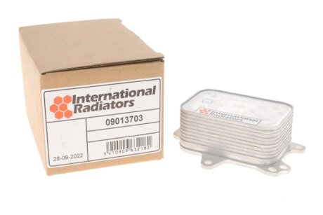 Радіатор масляний Citroen Berlingo/Peugeot Partner 1.6 HDi 11- (теплообмінник) UA63 Van Wezel 09013703