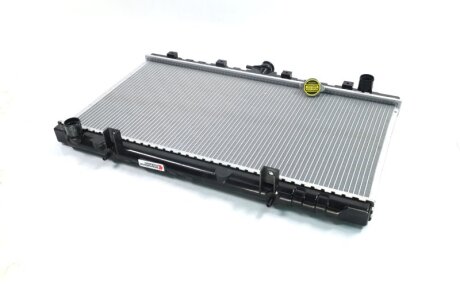 Радіатор охолодження двигуна NISS PRIMERA 16/20 MT 96- Van Wezel 13002181